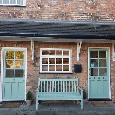 Red Cow Nantwich Bed & Breakfast ครูว์ ภายนอก รูปภาพ